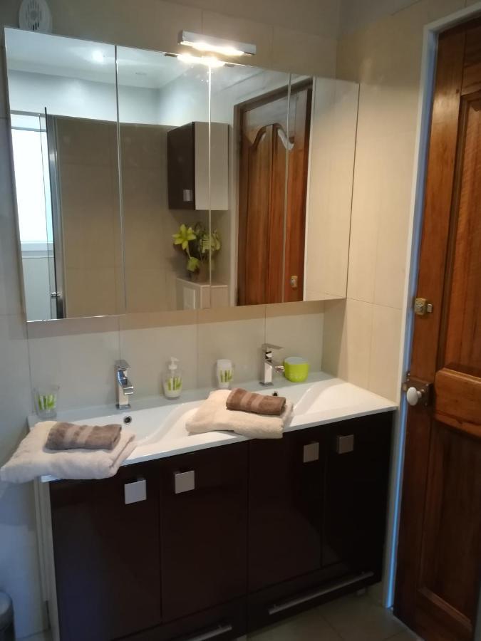 Appartements Dans Villa Privee Avec Piscine, Jardin, Parking Clos, Wifi, Climatisation Meyreuil Eksteriør bilde