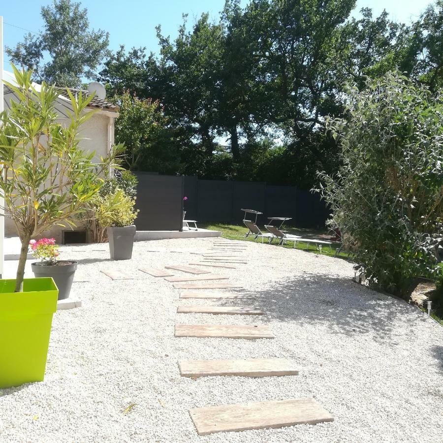 Appartements Dans Villa Privee Avec Piscine, Jardin, Parking Clos, Wifi, Climatisation Meyreuil Eksteriør bilde