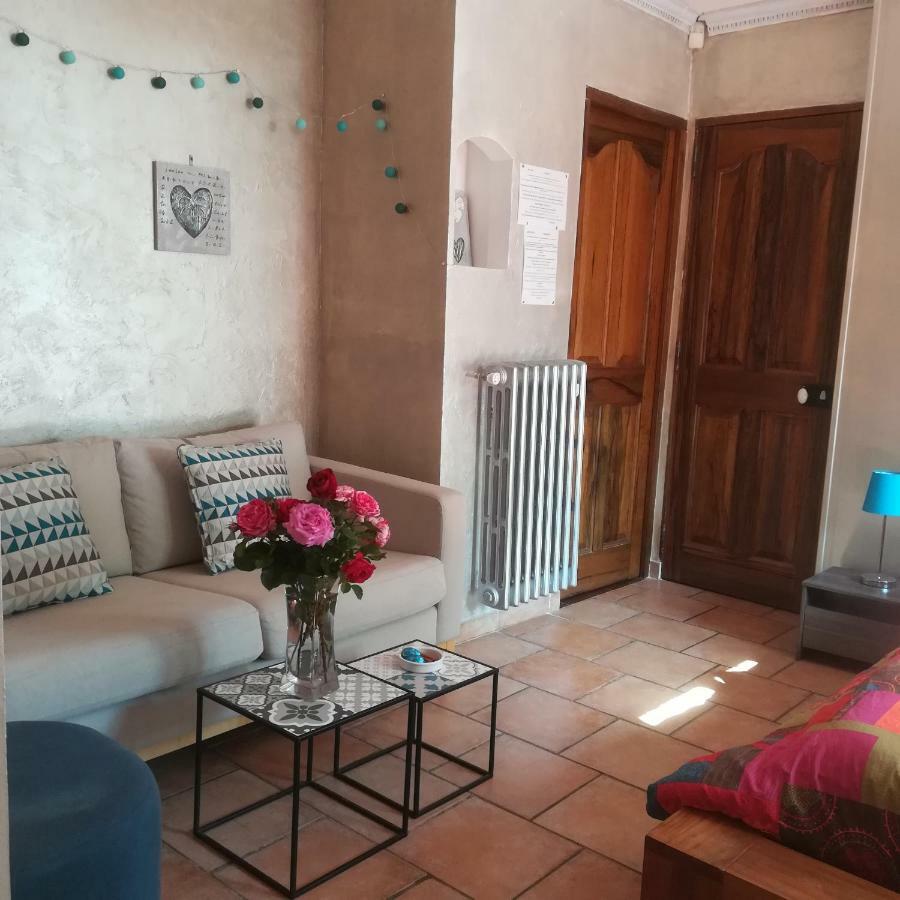 Appartements Dans Villa Privee Avec Piscine, Jardin, Parking Clos, Wifi, Climatisation Meyreuil Eksteriør bilde