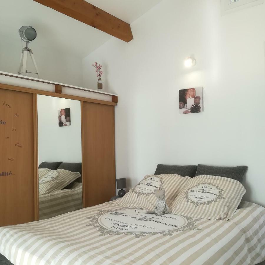 Appartements Dans Villa Privee Avec Piscine, Jardin, Parking Clos, Wifi, Climatisation Meyreuil Eksteriør bilde